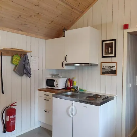 Fiskekrogen Rorbuer Henningsvaer Exterior photo