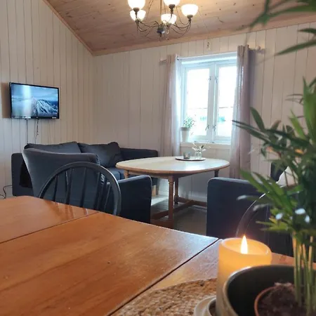 Fiskekrogen Rorbuer Henningsvaer Exterior photo