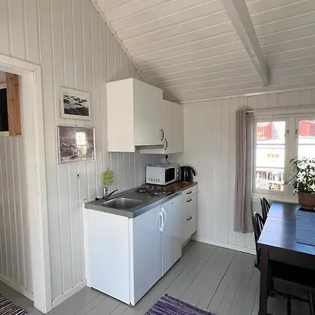 Fiskekrogen Rorbuer Henningsvær Exterior photo